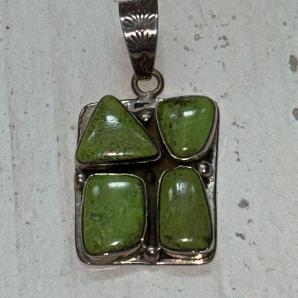 Russell Sam Navajo 925 silver green turquoise pendant necklace 4 stone western - Picture 6 of 13